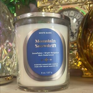 White Barn Mountain Snowdrift Candle - 8 oz